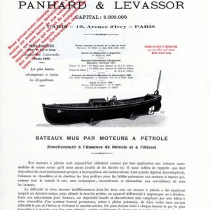Bateaux mus par moteurs à pétrole