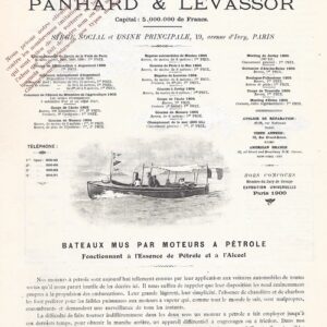 Bateaux mus par moteurs à pétrole